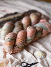 Load image into Gallery viewer, colourways inspired by character Belly in The Summer I turned pretty TV series