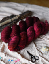 Load image into Gallery viewer, colourway inspired by Conrad in TSITP TV series